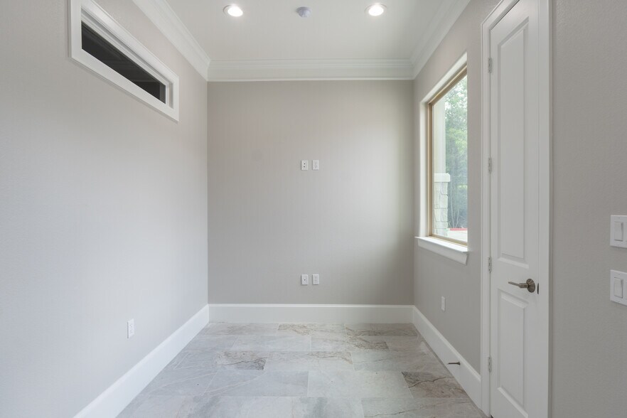 More Photos Of 12414 Spring Cypress Rd, Tomball Medical For Sale