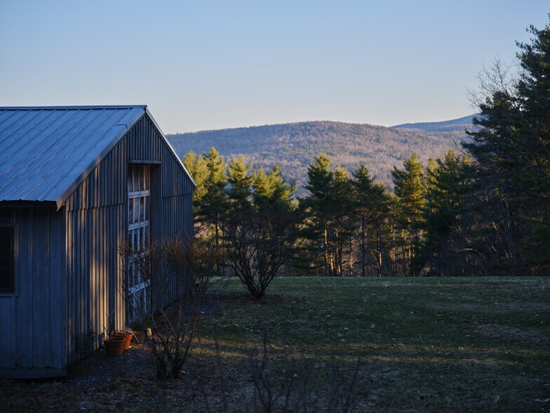 More Photos Of 35 Fawn Ledge Ln, Jamaica Religious Facility For Sale