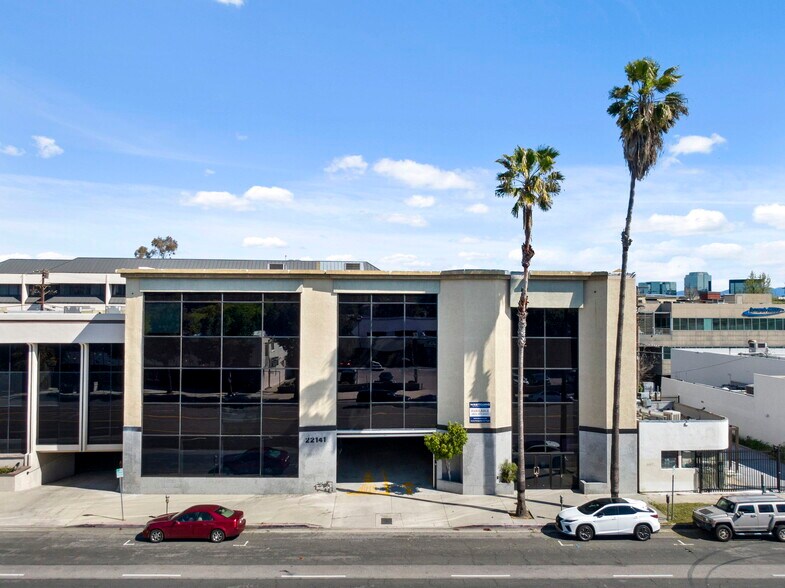 Primary Photo Of 22141 Ventura Blvd, Woodland Hills Office For Lease
