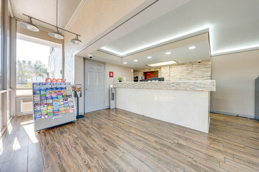 More Photos Of 4624 W Irlo Bronson Memorial Hwy, Kissimmee Hotel For Sale