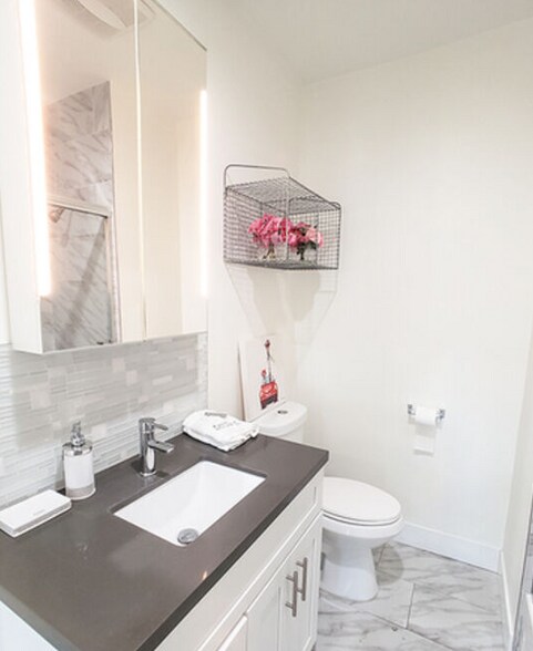 More Photos Of 801 N Alexandria Ave, Los Angeles Apartments For Sale
