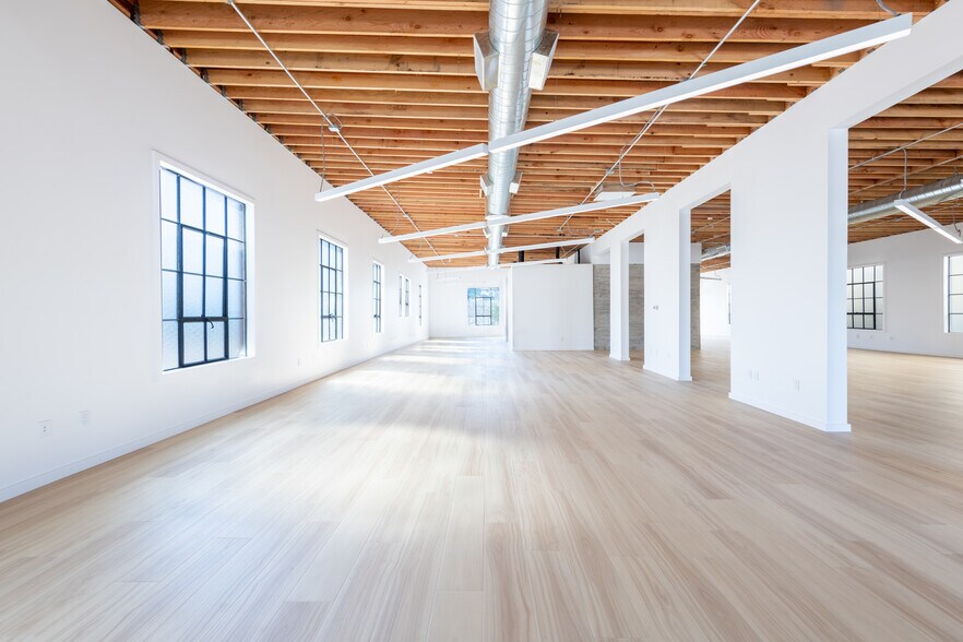 More Photos Of 5556 W Washington Blvd, Los Angeles Loft Creative Space For Lease