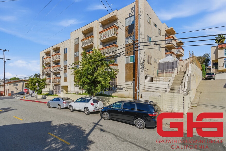 More Photos Of 939 W College St, Los Angeles Apartments For Sale