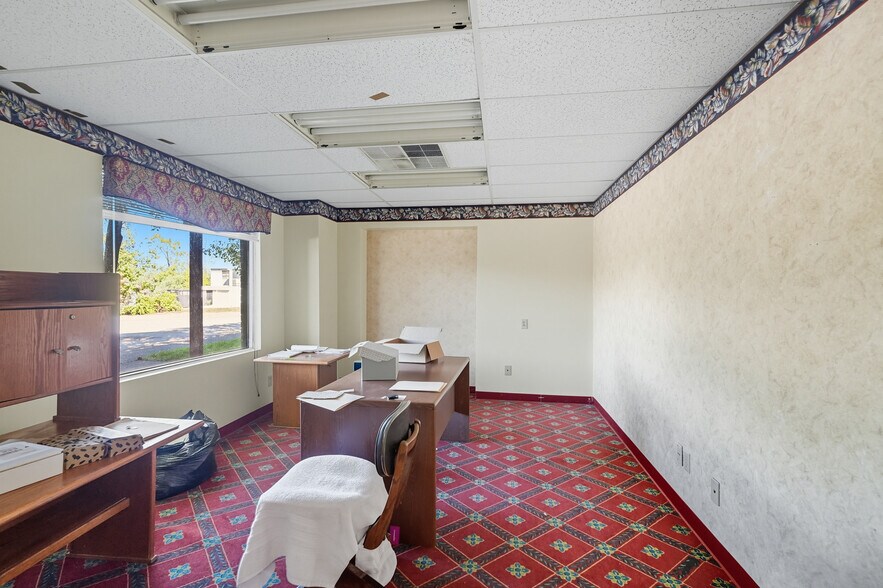 More Photos Of 9309-9319 Cincinnati-Columbus Rd, West Chester Office For Lease