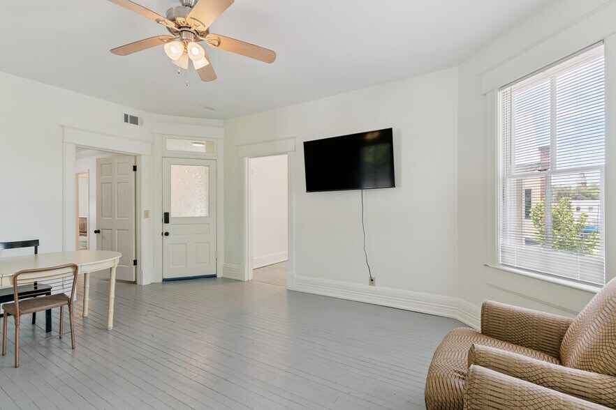 More Photos Of 1113 Grant St, Brunswick Apartments For Sale