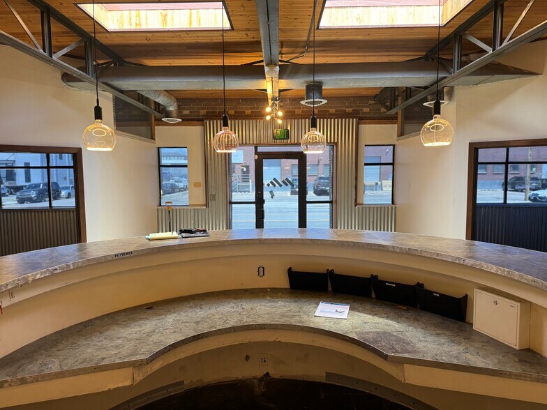 More Photos Of 2570 W 8th Ave, Denver Warehouse For Sale