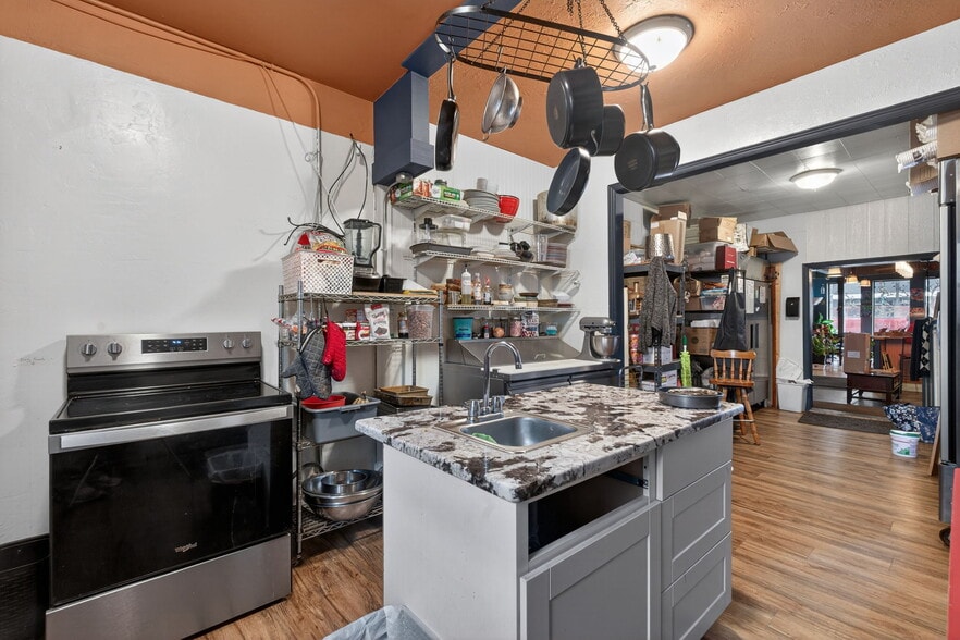 More Photos Of 502 N Main St, Pocatello General Retail For Sale