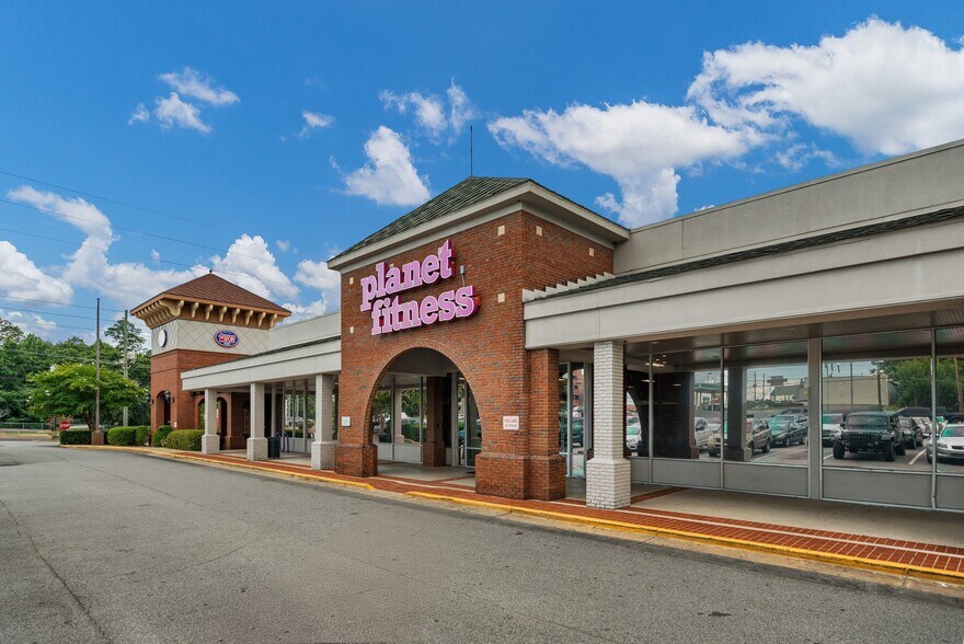More Photos Of 3700-3729 Woodruff Rd, Columbus Unknown For Lease