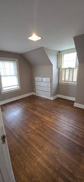 More Photos Of 4502 Fegenbush Ln, Louisville Specialty For Sale