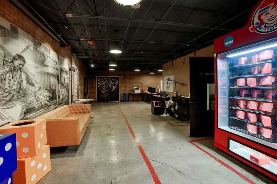 More Photos Of 1614 W Roosevelt St, Phoenix Light Manufacturing For Sale