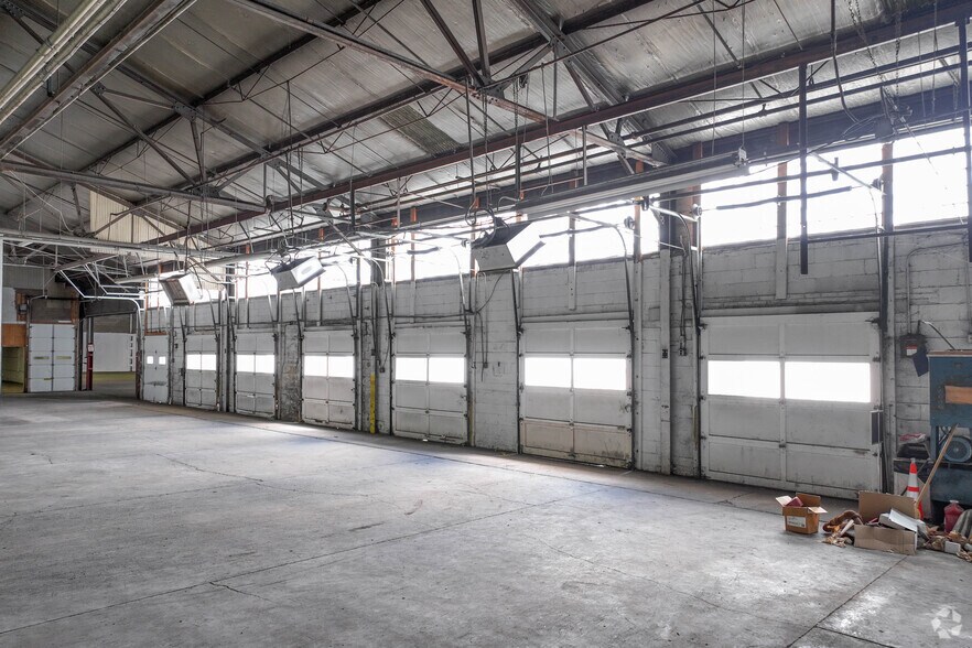 More Photos Of 1729 Pennsylvania Ave, Monaca Manufacturing For Lease