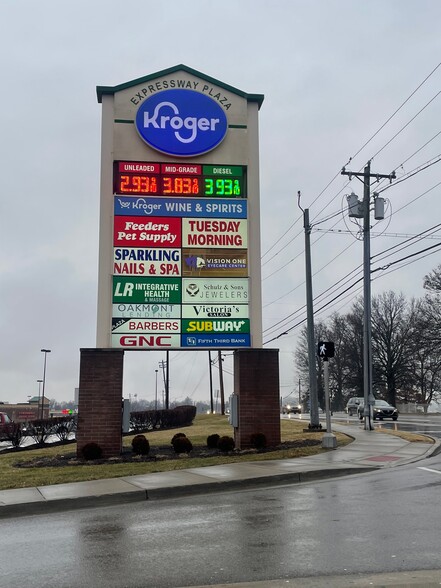 More Photos Of 2156 Dixie Hwy, Fort Mitchell Unknown For Lease