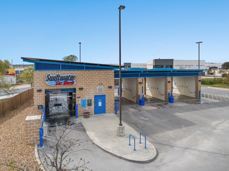 More Photos Of 7535 Bandera Rd, San Antonio Carwash For Sale