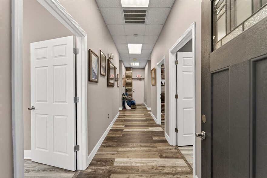 More Photos Of 2055 Blue Spring Rd, Huntsville Storefront Retail Office For Sale