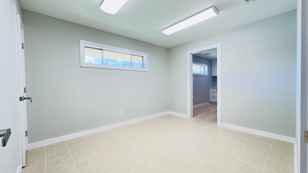 More Photos Of 6502 Memorial Dr, Texas City Medical For Sale