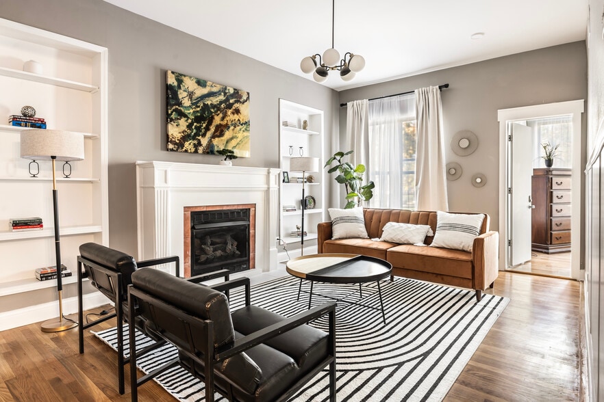 More Photos Of 5017 S Drexel Blvd, Chicago Apartments For Sale