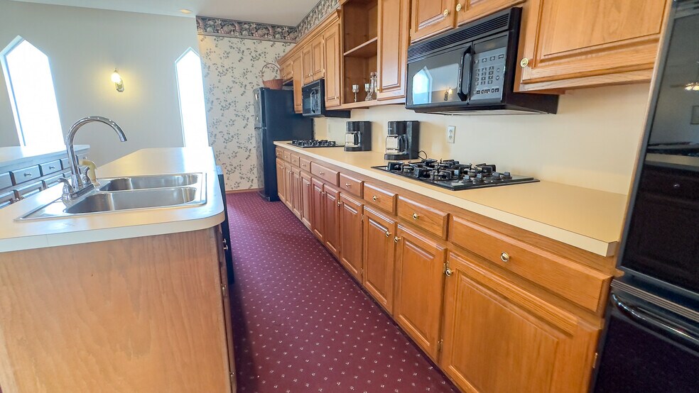 More Photos Of 907 N Oklahoma St, Tryon Religious Facility For Sale