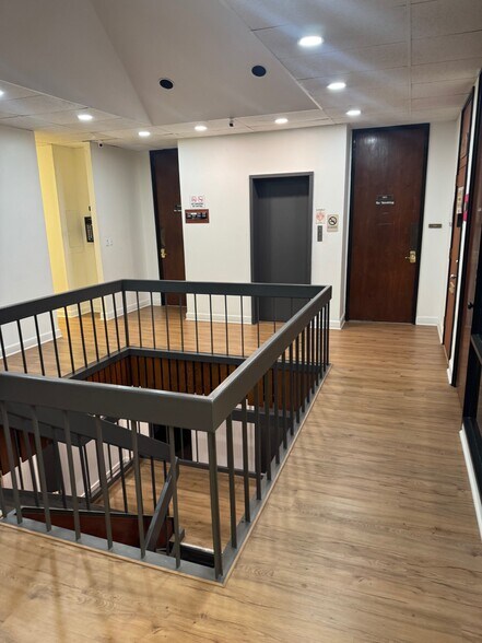 More Photos Of 138 S Rosemont Rd, Virginia Beach Medical For Lease