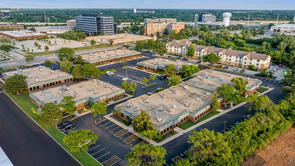 More Photos Of 3030-3140 Finley Rd, Downers Grove Unknown For Lease