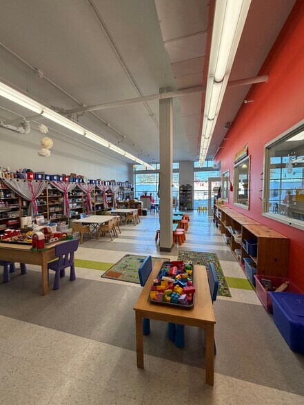 More Photos Of 25 Van Wagner Rd, Poughkeepsie Office For Lease