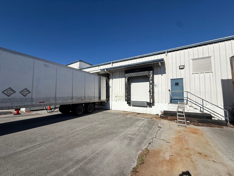 More Photos Of 214 Industrial Park Rd, Livingston Manufacturing For Lease