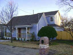 More Photos Of 227 Elm St, McKinney Freestanding For Sale