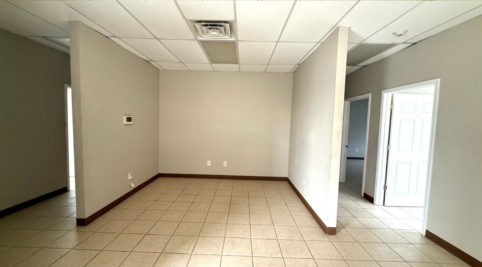 More Photos Of 12920 Tx 191 Frontage Unit 8 rd, Midland Flex For Lease