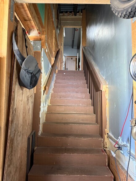 More Photos Of 330 Ohukai Rd, Kihei Light Manufacturing For Sale