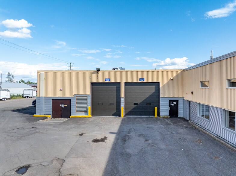 More Photos Of 650 Av Godin, Québec Warehouse For Lease