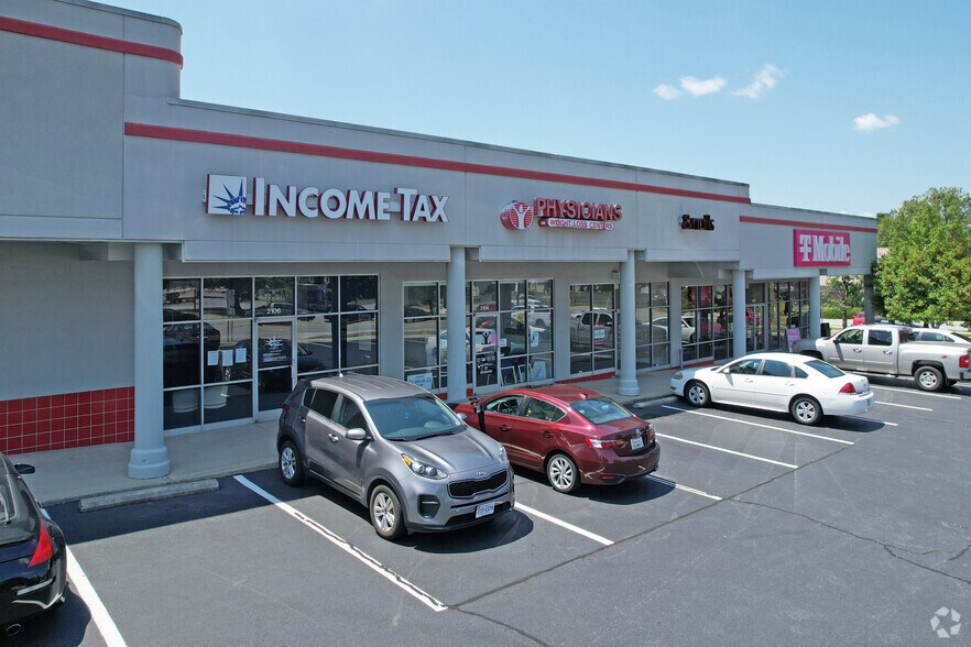 3700 W Gate City Blvd, Greensboro, NC 27407 For Lease