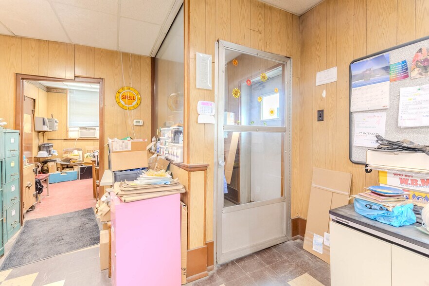 More Photos Of 55-57 Mark Dr, Delmont Light Manufacturing For Lease