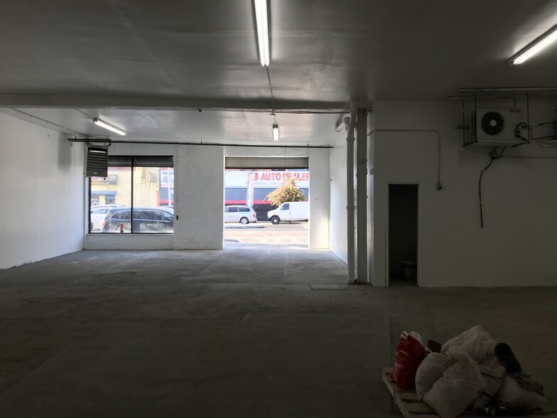 More Photos Of 1116 Webster Ave, Bronx Warehouse For Lease