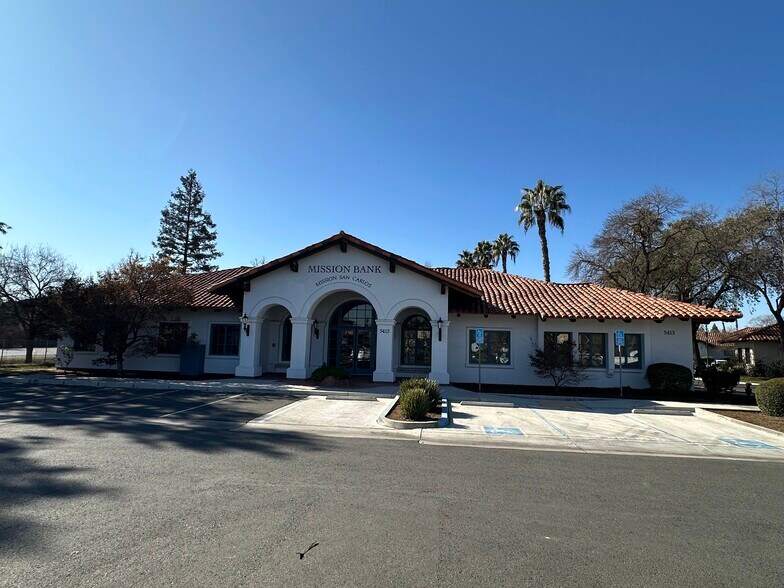 Primary Photo Of 5415 Avenida De Los Robles, Visalia Office For Lease