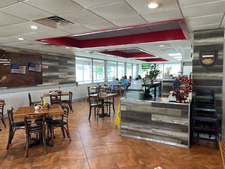 More Photos Of 841 Ridgewood Ave, Daytona Beach Restaurant For Sale