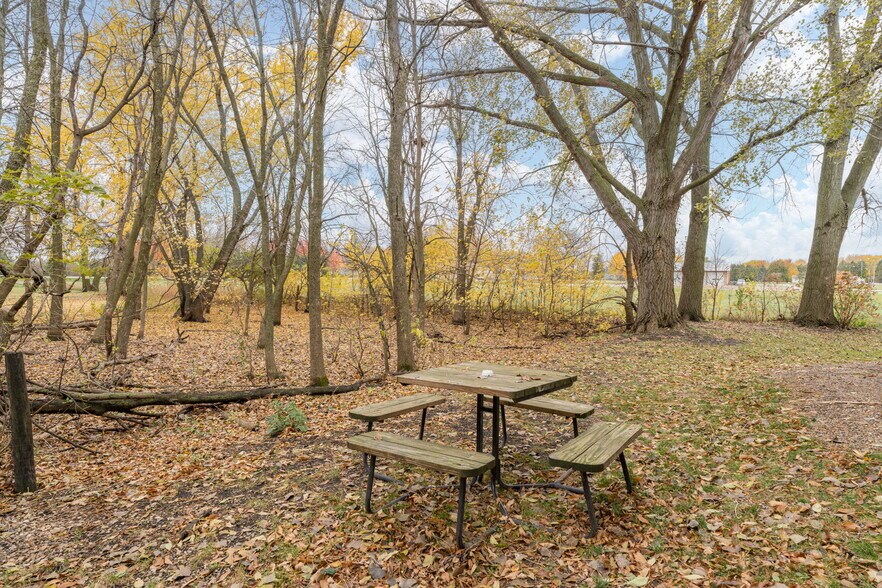 More Photos Of 3200 Maple Ave, Slayton Apartments For Sale