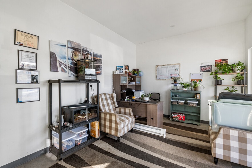 More Photos Of 320 S 26th St, Spearfish Storefront Retail Office For Sale