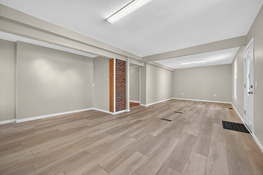 More Photos Of 5709 Cheviot Rd, White Oak Office For Sale