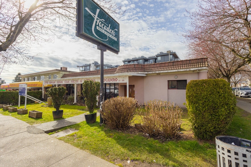 Primary Photo Of 2411 Nanaimo St, Vancouver Restaurant For Lease