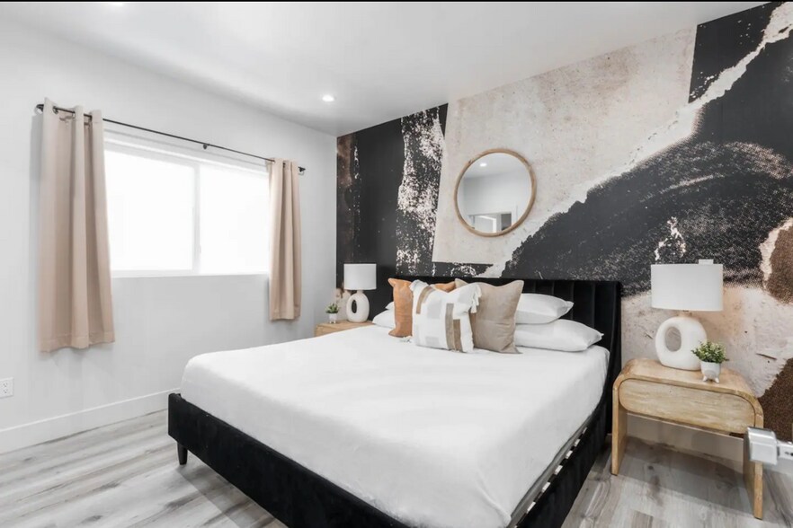 More Photos Of 216 N Coronado St, Los Angeles Multifamily For Sale