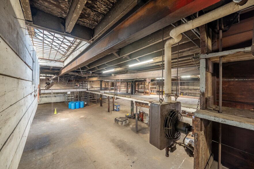 More Photos Of 4332 33rd St, Long Island City Industrial For Sale