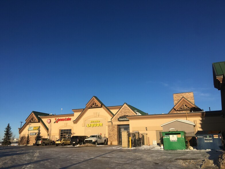 More Photos Of 411 Airport Rd E, Leduc County Storefront For Lease