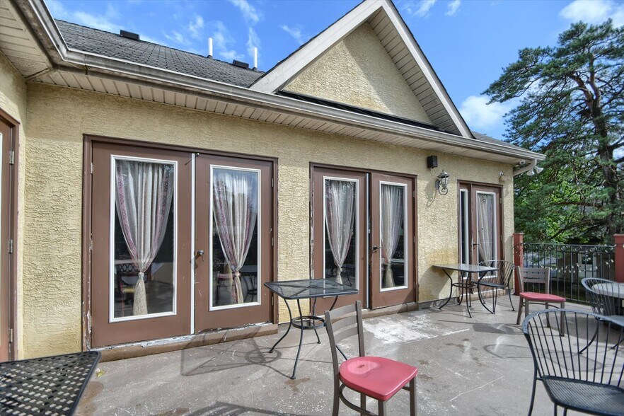 More Photos Of 315 Alumni Ave, Harleysville Restaurant For Sale