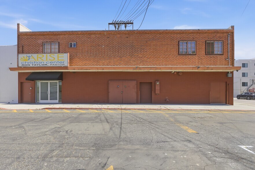 More Photos Of 6949 La Tijera Blvd, Los Angeles General Retail For Lease