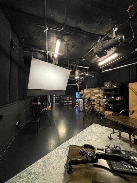 More Photos Of 835 N Seward St, Los Angeles Loft Creative Space For Lease