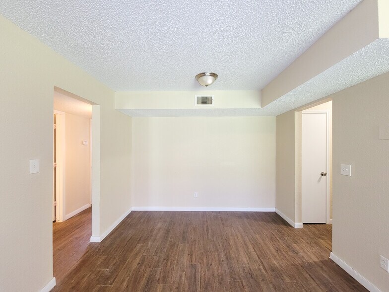More Photos Of 1501 Poole Ave, Port Arthur Apartments For Sale