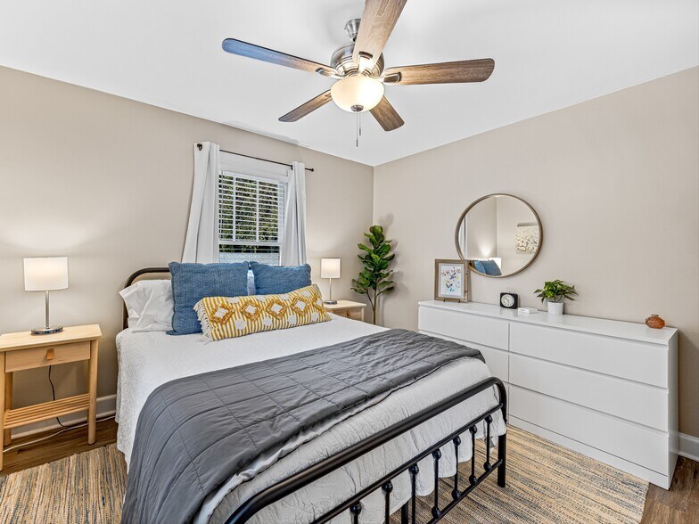 More Photos Of 1029 Patton St, Hendersonville Apartments For Sale