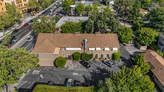 More Photos Of 241 El Camino Real, Menlo Park Storefront Retail Office For Sale