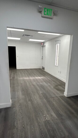 More Photos Of 6326 NW 72nd Ave, Miami Warehouse For Lease