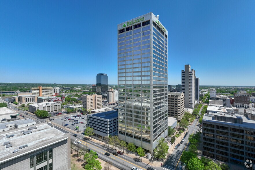 More Photos Of 400 W Capitol Ave, Little Rock Coworking Space
