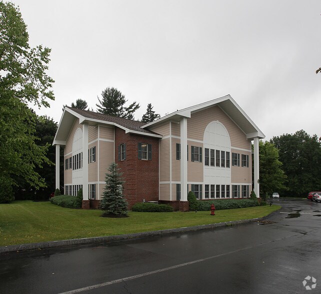 More Photos Of 77 Miller Rd, South Schodack Medical For Lease